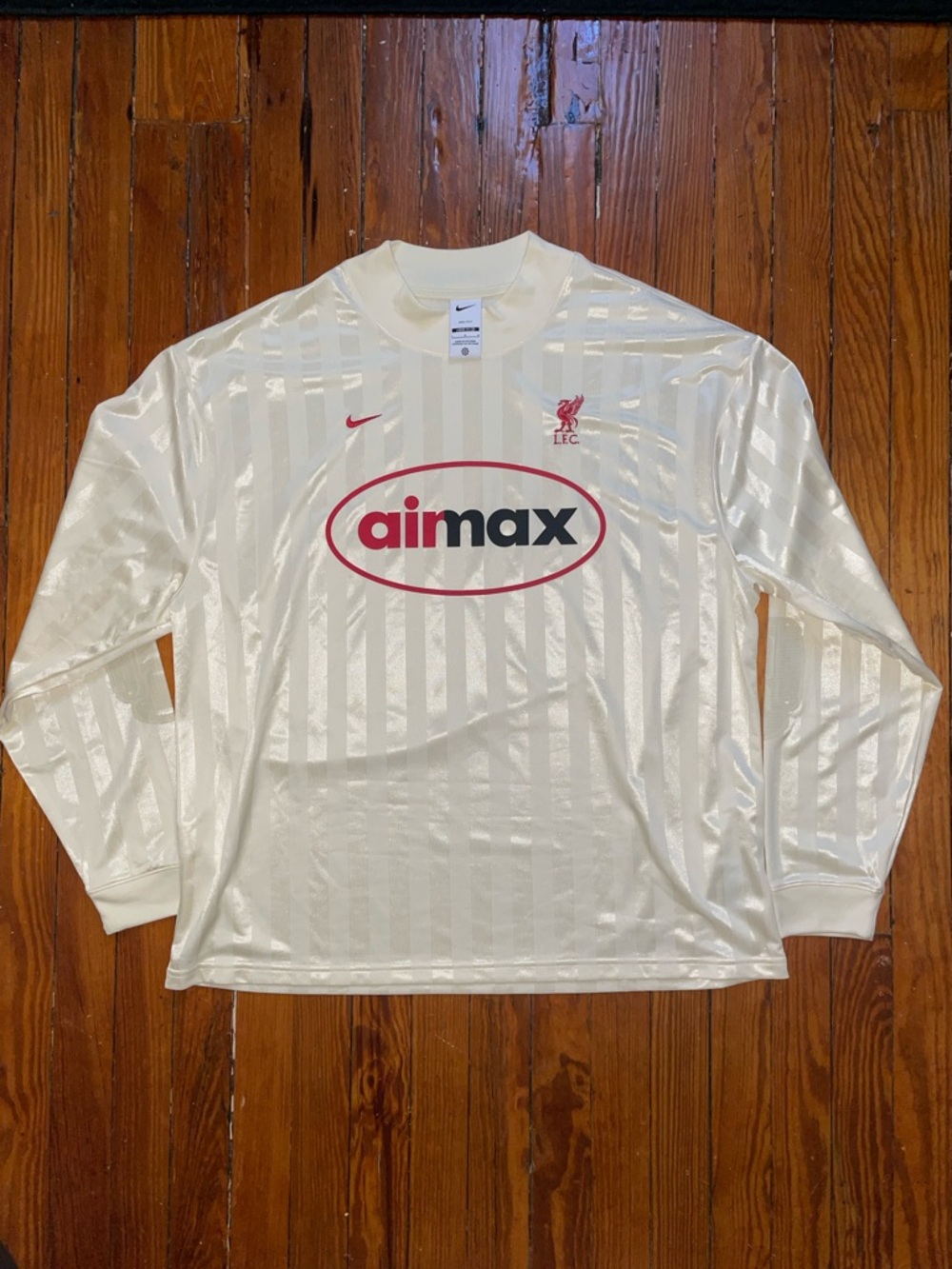 Nike Airmx Long Sleeve Liverpool Football Jersey with Red Accents